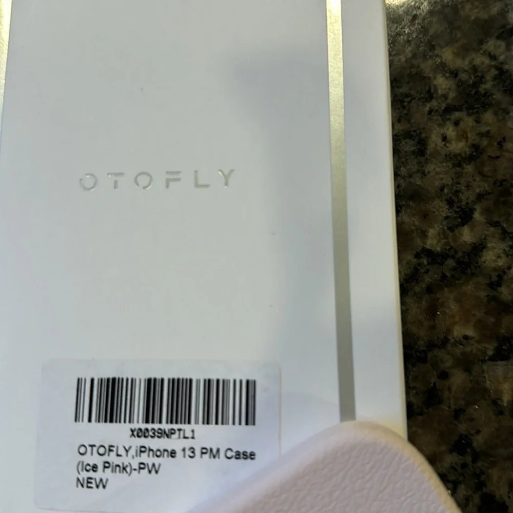 NWT OTOFLY IPHONE13PM CASE. Ice Pink